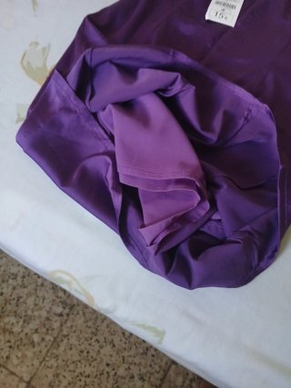 Vestido morado de verano con tirantes
