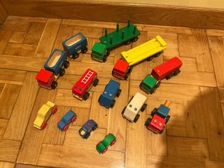 Lote coches madera artesanal