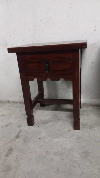 2 Mesitas de Noche Rústicas de Madera