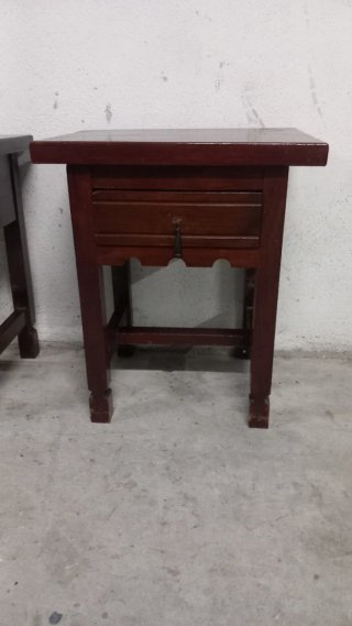 2 Mesitas de Noche Rústicas de Madera