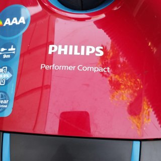 Aspiradora Philips Performer Compact