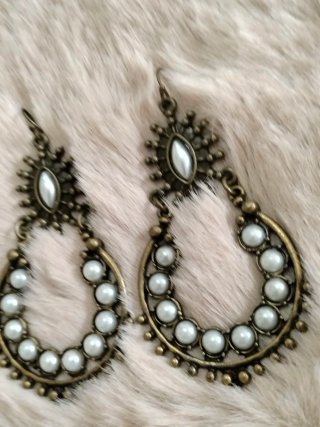 Pendientes vintage dorados con perlas