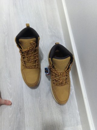 Botas de vestir y/o montaña color camel y blanco