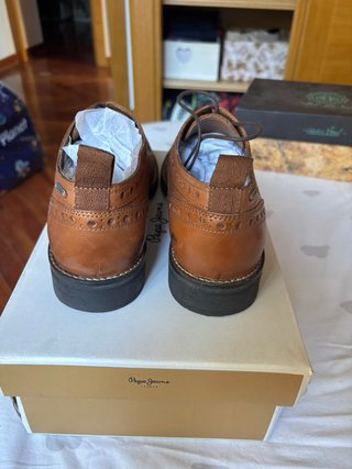 Zapatos de vestir Pepe Jeans marrones