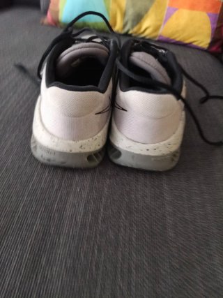 Zapatillas Nike Metcon Grises y Blancas