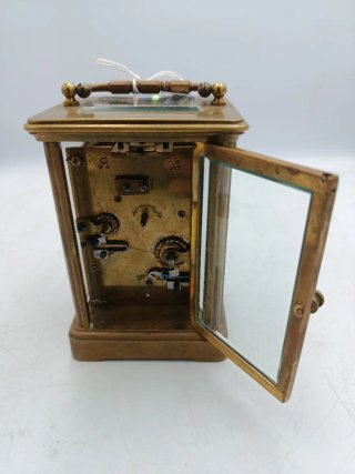 RELOJ CARRUAJE BRONCE Y PORCELANA