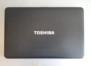 Computer portatile Toshiba i3 17.3 HD+ da 240 GB SSD