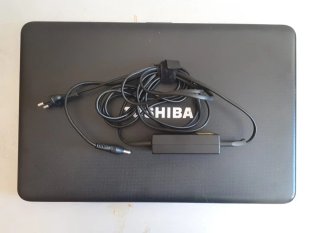 Computer portatile Toshiba i3 17.3 HD+ da 240 GB SSD