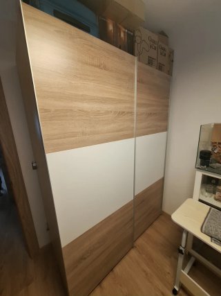 Armario de madera