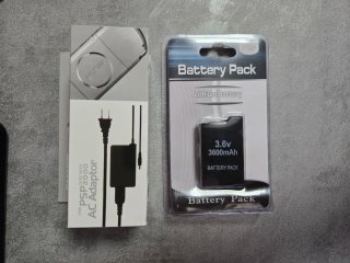 Caricatore + Batteria PSP 1000