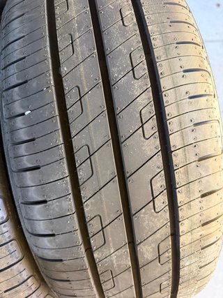 Goodyear EfficientGrip Performance 205/45R17 88V