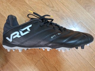 Botines Fútbol Viralto Decathlon Negro