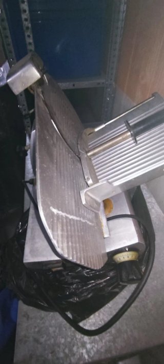 Cortadora de fiambres profesional