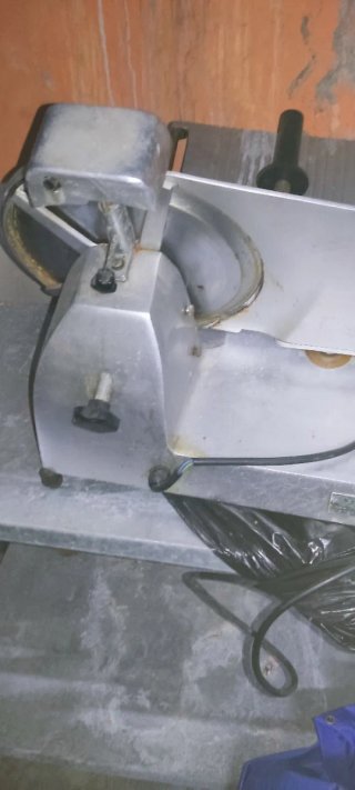 Cortadora de fiambres profesional