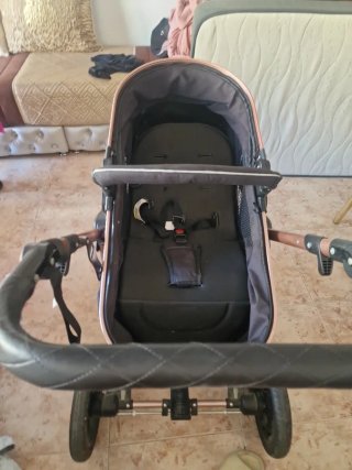 Carrito de bebé casi nuevo