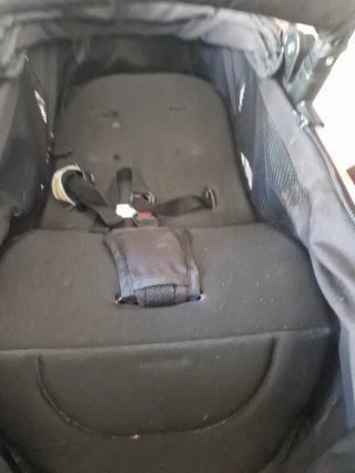 Carrito de bebé casi nuevo