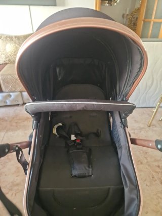 Carrito de bebé casi nuevo