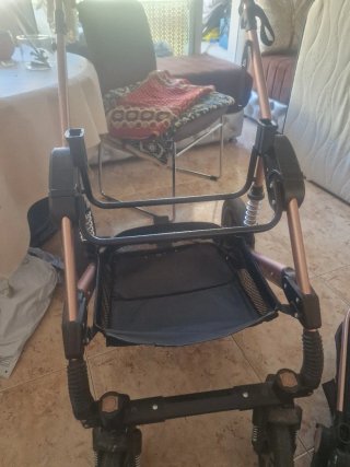 Carrito de bebé casi nuevo