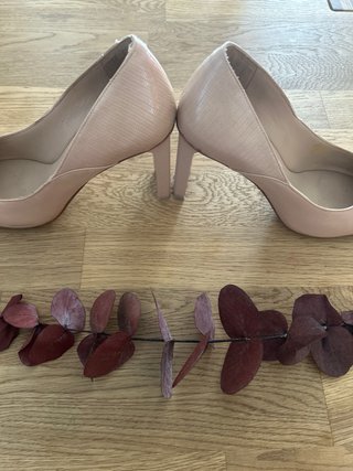 Tacones Aldo Beige