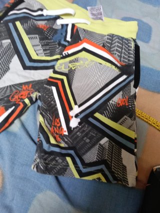 Pantalones cortos Guess multicolor niño 12años