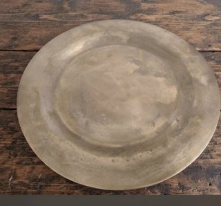 Conjunto Vintage: Bandeja y Piezas Metálicas