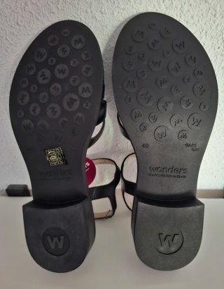 Sandalias Wonders, talla 40, nuevas