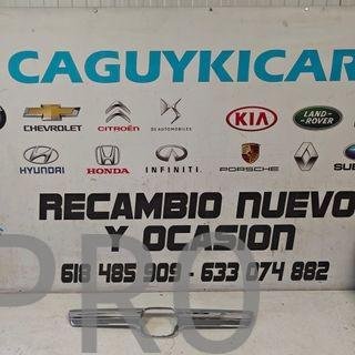 EMBELLECEDOR CAPO HONDA CR-V NUEVO BTA57527