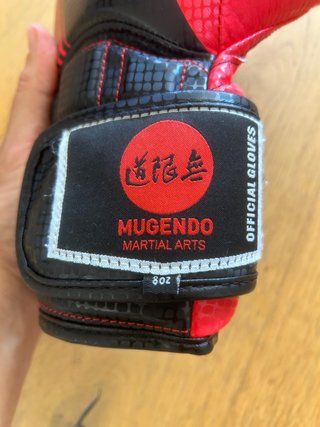Guantes de Boxeo Mugendo Rojos  Talla 8oz
