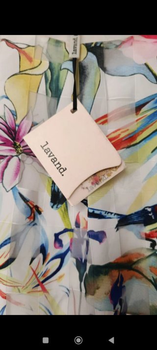 Abito floreale multicolorabito smanicato da donna
