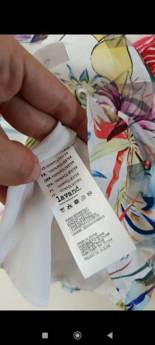 Abito floreale multicolorabito smanicato da donna