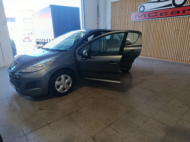 Peugeot 207 1.4i Confort 3p 2010, foto 6