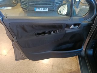 Peugeot 207 2010