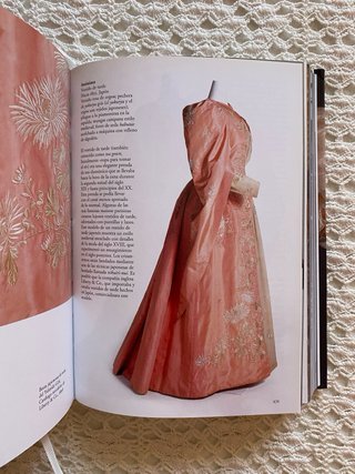 Historia de la Moda Del Siglo XVIII Al Siglo XX
