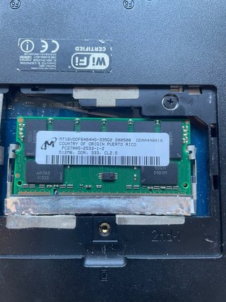 Portátil Toshiba NB250 Intel Atom 1.66GHz