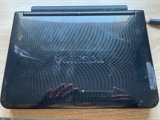 Portátil Toshiba NB250 Intel Atom 1.66GHz