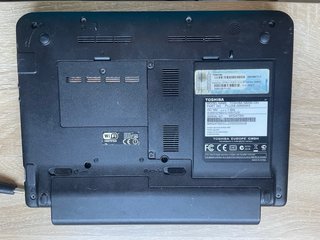Portátil Toshiba NB250 Intel Atom 1.66GHz