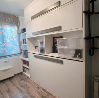 Armario de dormitorio con cama abatible individual