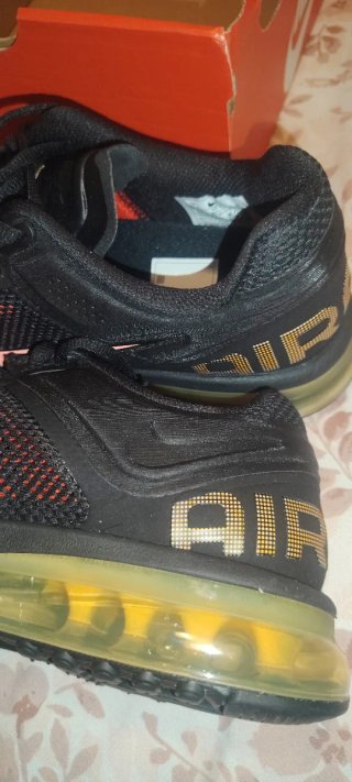 Nike Air Max 2013 Talla 44.5 Negro Dorado
