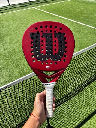 Pala Pádel Wilson Bela V2.5 Pro Roja