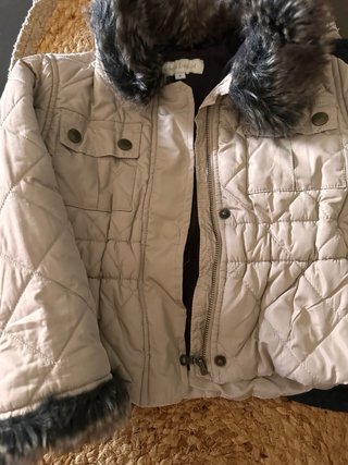 Abrigo niña beige con pelo
