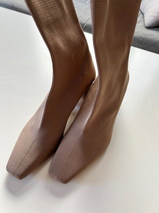 Botines Zara Beige Tacón Estructura Nuevos