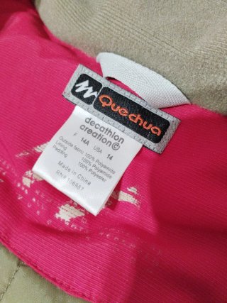 Chaqueta Decathlon Roja con Capucha