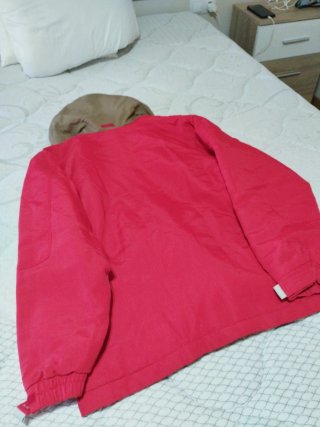 Chaqueta Decathlon Roja con Capucha