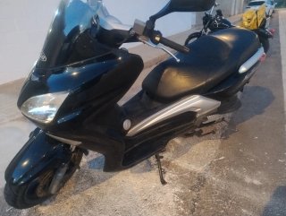 Moto TGB Xmotion 125 Scooter Maxi Negra