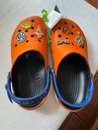Crocs Dragon Ball Z Naranja y Azul