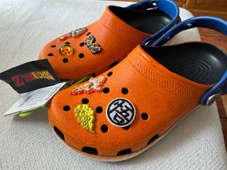 Crocs Dragon Ball Z Naranja y Azul
