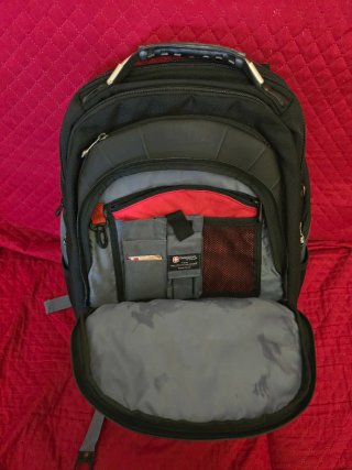 Zaino SWISSGEAR 6 tasche nero/grigio
