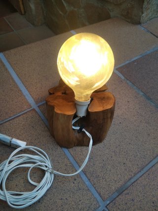 Lámpara de mesa rústica madera y cristal de olivo