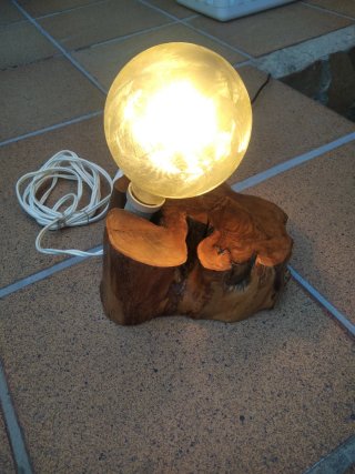 Lámpara de mesa rústica madera y cristal de olivo