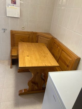 Rinconera y mesa de cocina de pino maciza